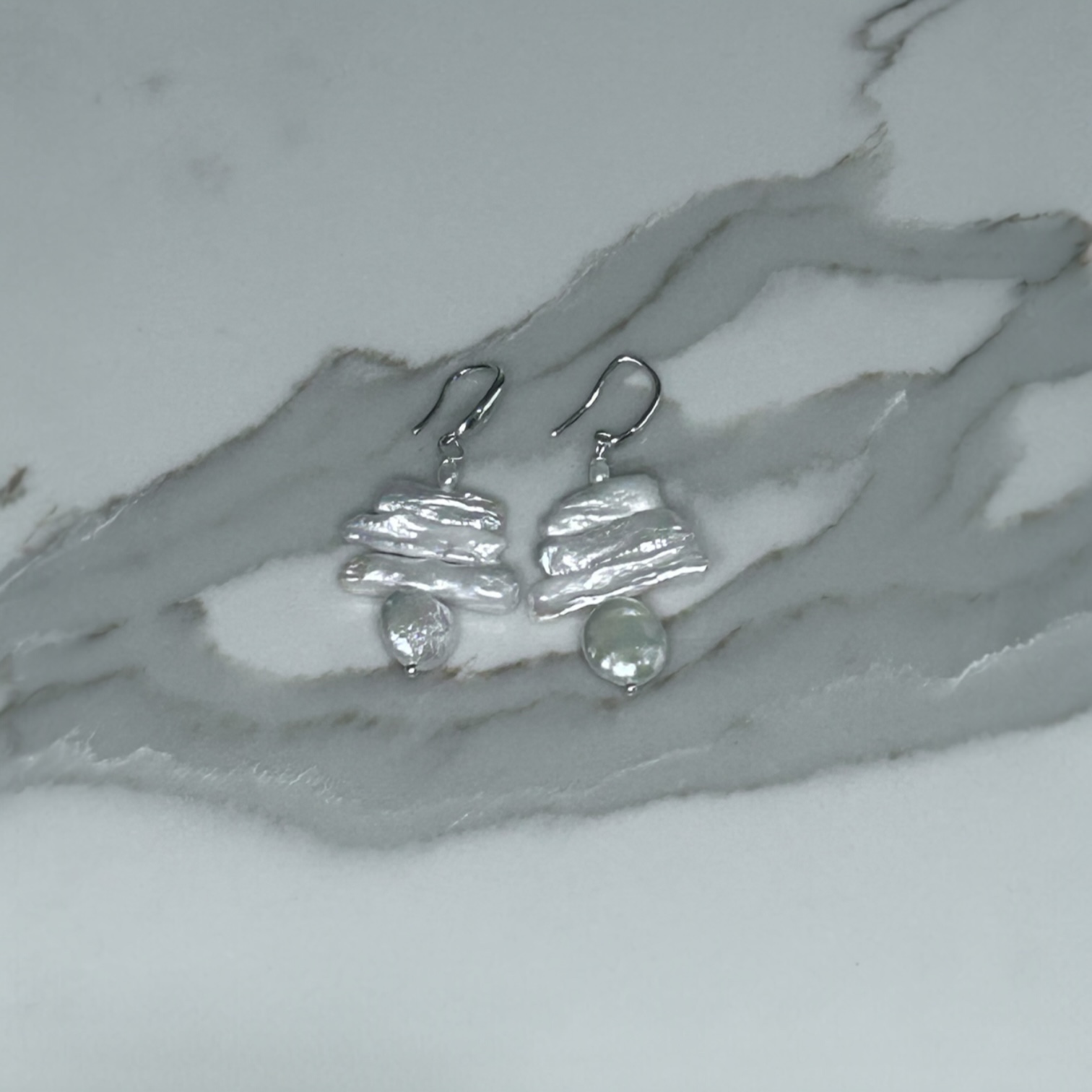 LUCY PEARLS EARRINGS - Image 4