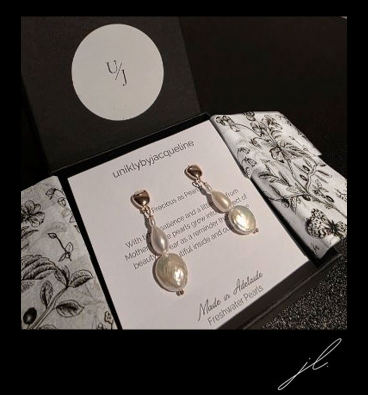 BELLA PEARLS EARRINGS