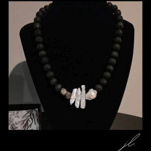 ZAHRA PEARL NECKLACE