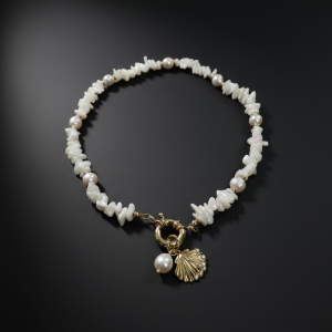 THERA PEARL NECKLACE